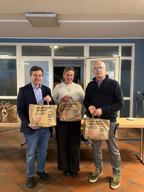 Sozialstadtrat Uwe Brockhausen, Fachbereichsleiterin Allgemeine Soziale Dienste Frau Bachert, Berliner Stadtmission Hr. Kruschel (Bild: BA Rdf)