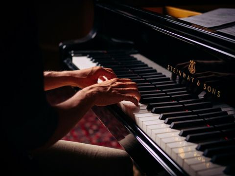 Piano Hände
