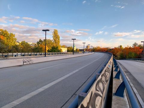 Brücken über den Breitenbachplatz, Blick in Richtung „Bierpinsel“ Schloßstraße, Ostsüd-Richtung