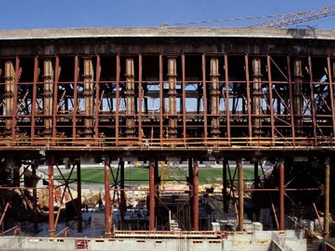 Ehrentribüne während der Sanierung (Bild: Landesdenkmalamt Berlin, Wolfgang Reuss)
