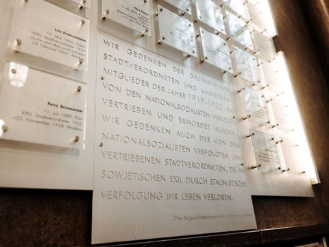 Gedenktafel der Stadtverordneten im Roten Rathaus