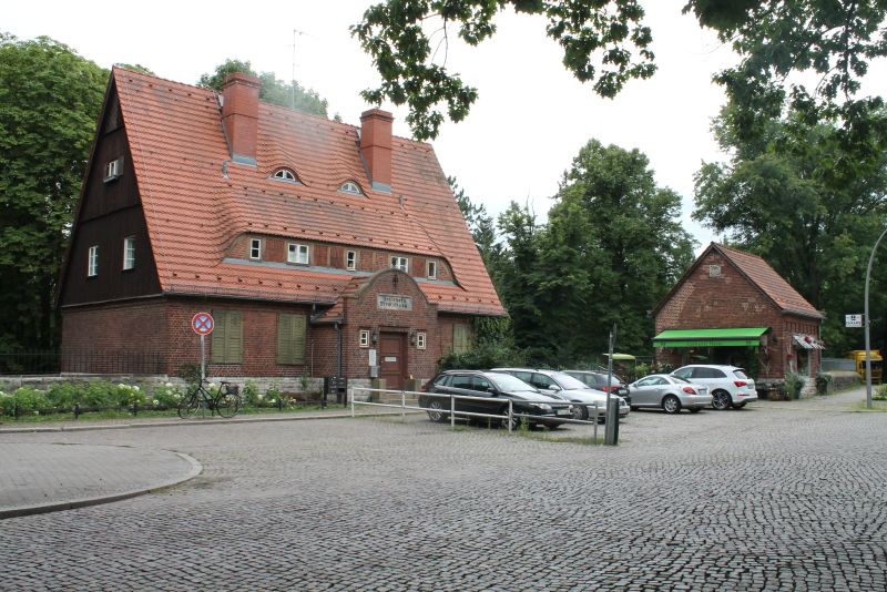Eingang Waldfriedhof Heerstraße, Kiezspaziergang 12.08.2017
