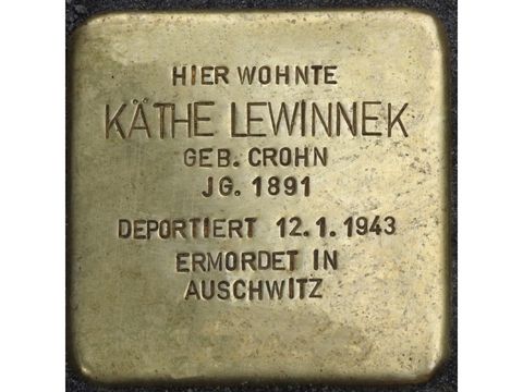 Stolperstein Käthe Lewinnek (Bild: Stolpersteine-Initiative CW, Hupka)