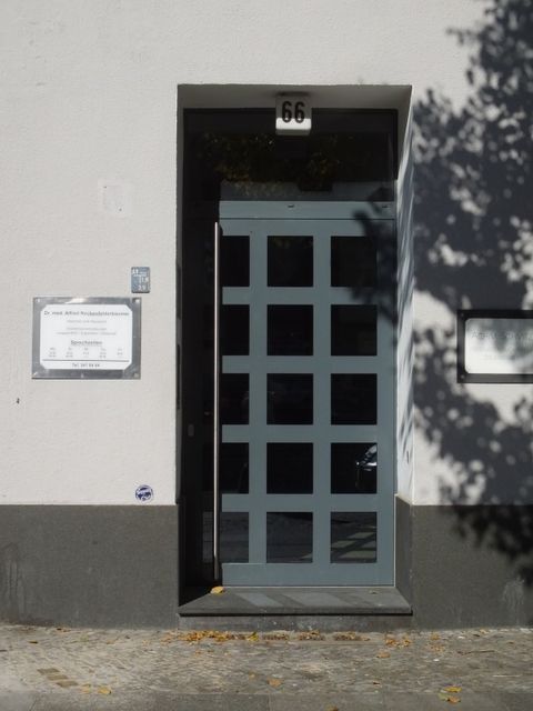 Hausansicht Bismarckstr. 66 (Bild: Stolpersteine-Initiative CW, Hupka)