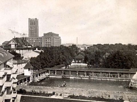 Das Seebad von oben – Blick Richtung Ullsteinhaus, um 1928 (Bild: Museen Tempelhof-Schöneberg)