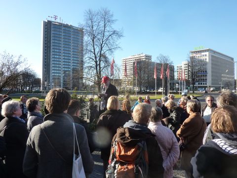 Am Ernst-Reuter-Platz, 8.3.2014, Foto: KHMM