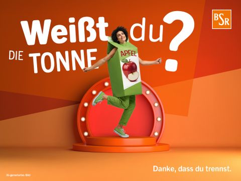 Grafik mit Schriftzug „Weißt du die Tonne?“ und einer Person, die einen Tetrapack Apfelsaft als Kostüm trägt