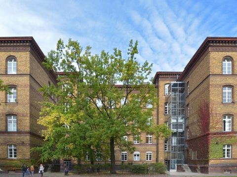Das VAk Gebäude Sicht aus dem Innenhof