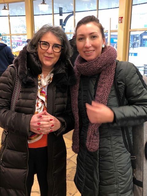 Vira Lytovchenko (rechts) mit SPV-Vorstandsmitglied Olga Pischel 