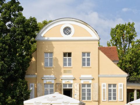 Gutspark Neukladow, Biergarten