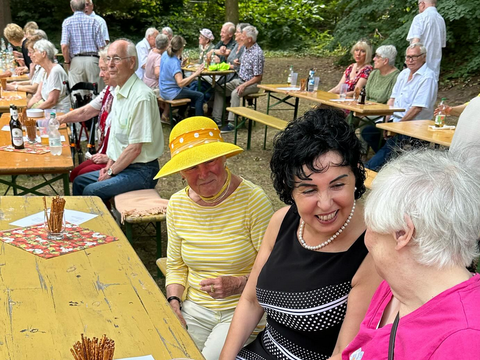Reden tut gut: Am Ende der Sternwanderung 2024 (Bild: BA Rdf)