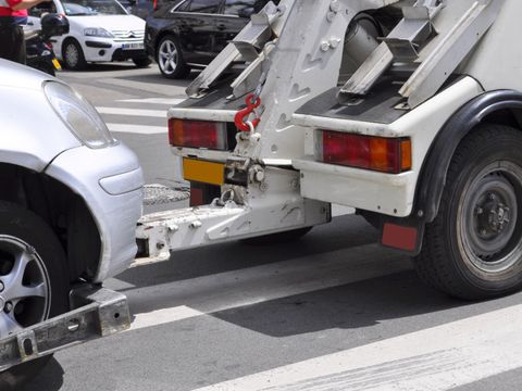 Fahrzeug abschleppen