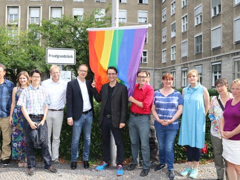 Regenbogenfahne_17_07