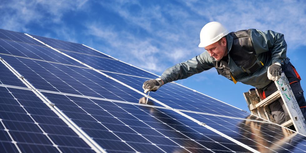 Photovoltaik-Anlage wird aufgebaut.