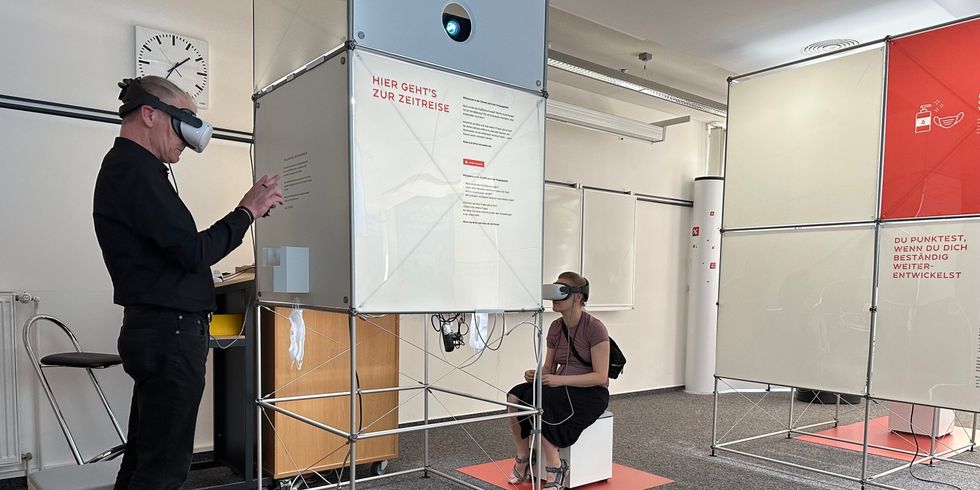 Stadtrat Nöll besucht die Ausstellung Arbeit im Wandel