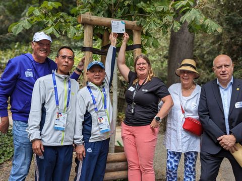 Special Olympics - Baum der Freundschaft im Lietzenseepark
