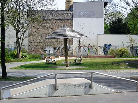 Der straßenübergreifende Spielplatz Mahlerstraße