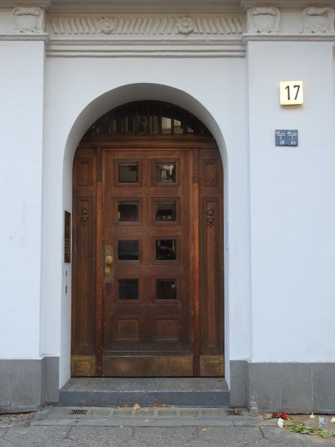 Hausansicht Güntzelstr. 17 (Bild: Stolpersteine-Initiative CW, Hupka)