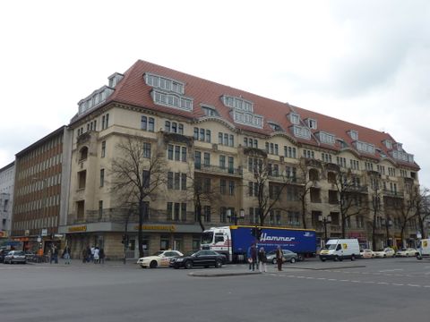 Bismarckstraße 79-80, Haus August Behringer, 04.04.11 Foto:KHMM