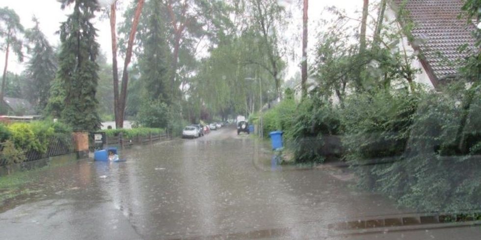 Foto der Kurpromenade nach Starkregen 2