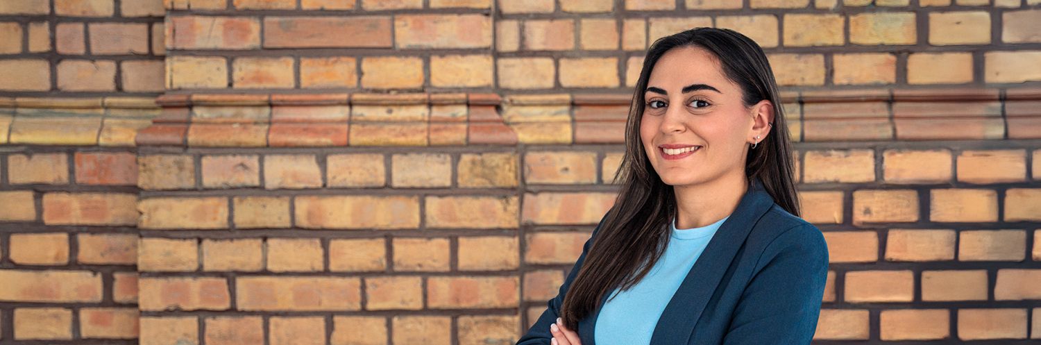 Headerbild von Maral für das Bezirksamt Friedrichshain Kreuzberg mit Work as you are Kampagne