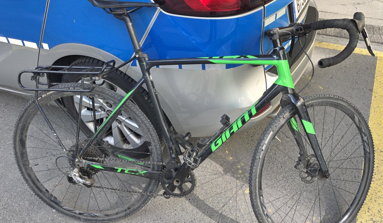 Schwarz-grünes Herrenfahrrad