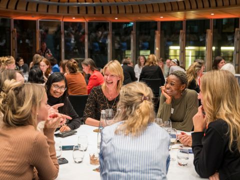 Berliner Unternehmerinnen-Akademie "Coaching beim Abendessen"