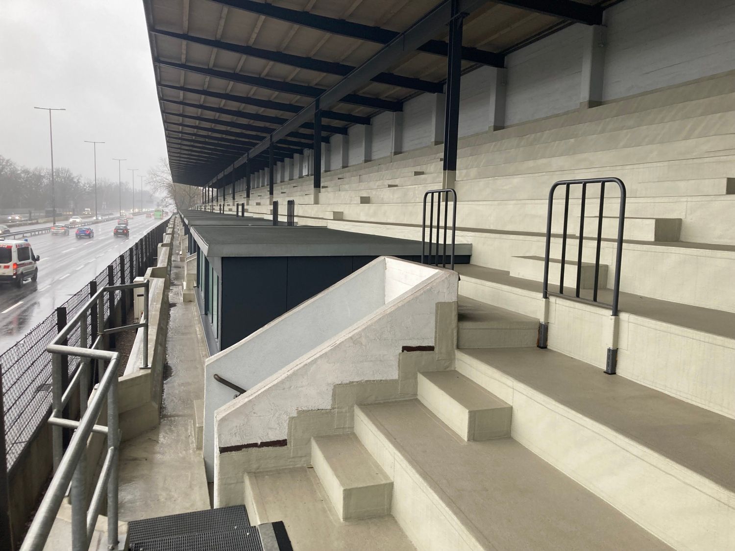 Avus-Tribüne nach der Sanierung