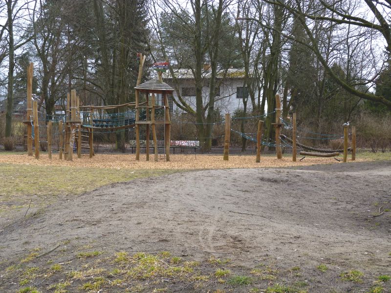 Spielplatz Reiherallee 1