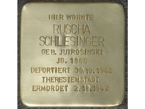 Stolperstein Ruscha Schlesinger (Bild: Stolpersteine-Initiative CW, Hupka)