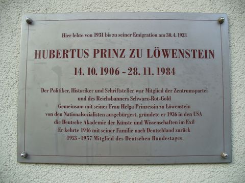 Gedenktafel für Hubertus Prinz zu Löwenstein, 12.11.2005, Foto: KHMM