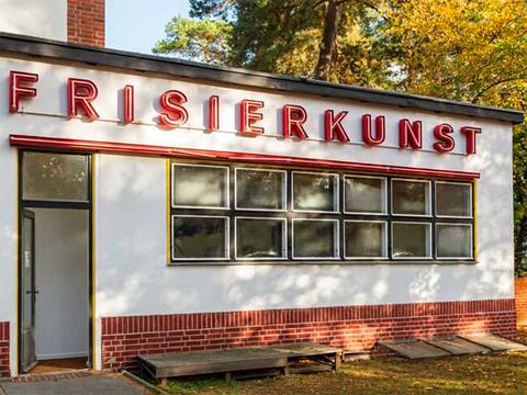 Der kliQ-Kieztreff in der Frisierkunst, Riemeisterstraße Ecke Wilskistraße