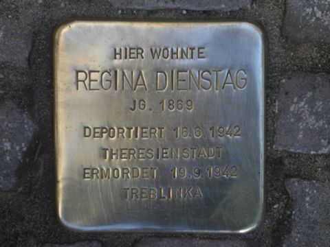 Stolperstein Regina Dienstag (Bild: Stolpersteine-Initiative CW, Siebold)