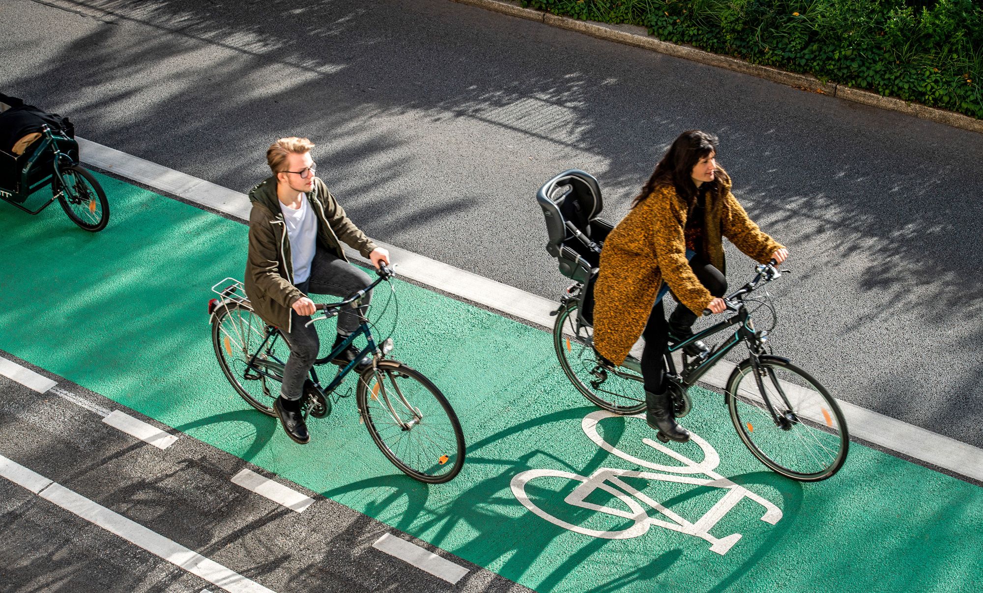 Radweg mit Grünbeschichtung
