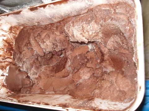 Schokoeis – mehrfach angetaut und wieder eingefroren