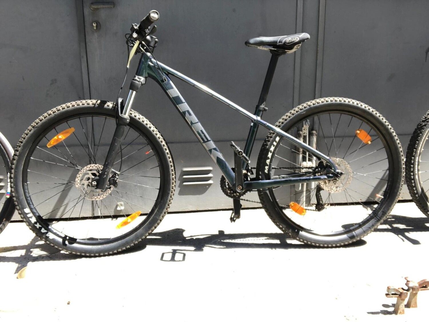 Schwarzes Herrenfahrrad
