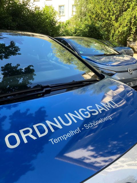 Elektrisches Dienstfahrzeug des Ordnungsamtes