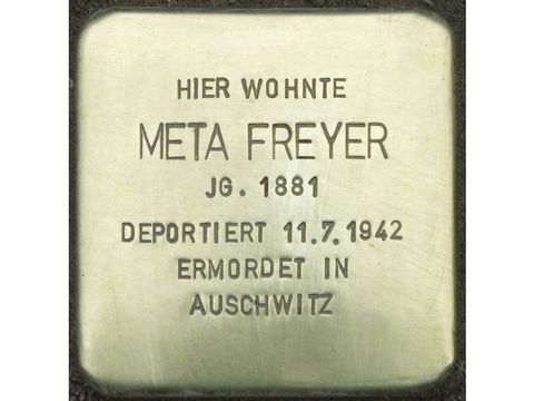 Stolperstein Meta Freyer (Bild: Stolpersteine-Initiative CW, H.-J. Hupka)