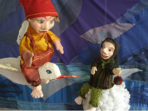 Himpelchen und Pimpelchen als Puppen des Theaters