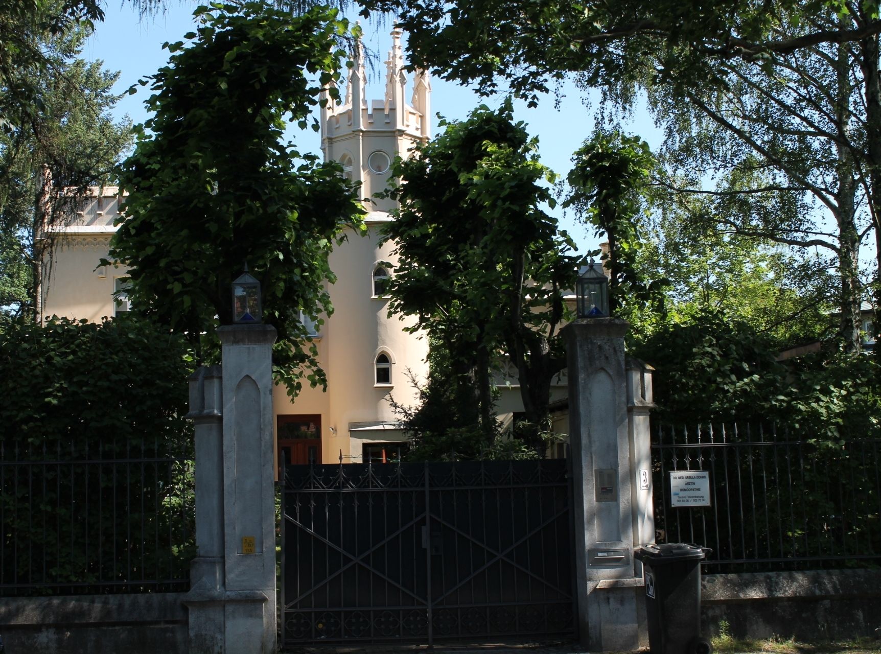 Ulmenallee 3