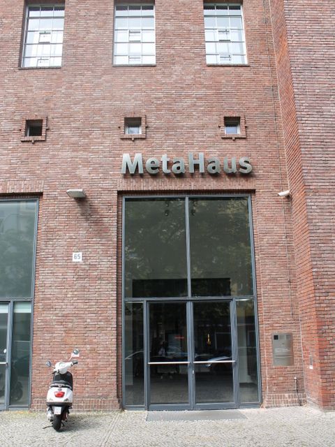 Abspannwerk Leipnizstraße - MetaHaus