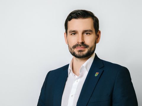 Portrait des Bezirksstadtrats Marko Brauchmann