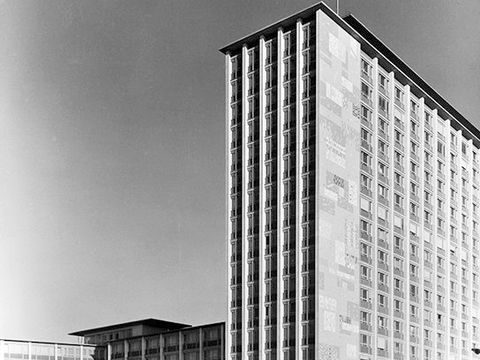 Senatsverwaltung für Bau- und Wohnungswesen; Württembergische Straße / Ecke Pommersche Straße (Wilmersdorf), 1957