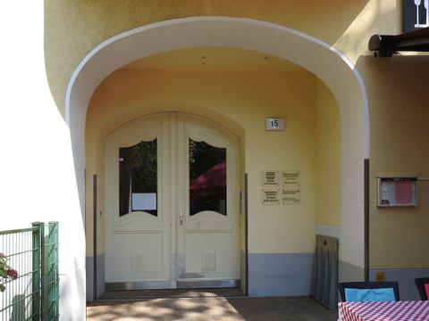 Hausansicht Bundesplatz 15 (Bild: Stolpersteine-Initiative CW, Hupka)