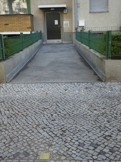 Hauseingang Roscherstr. 9, 2014