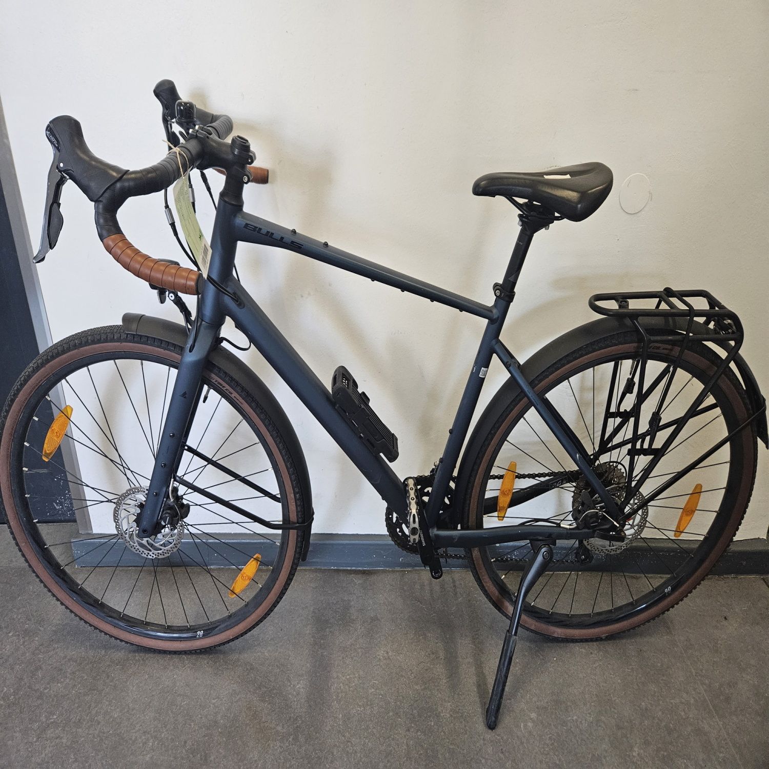 Blaues Herrenfahrrad