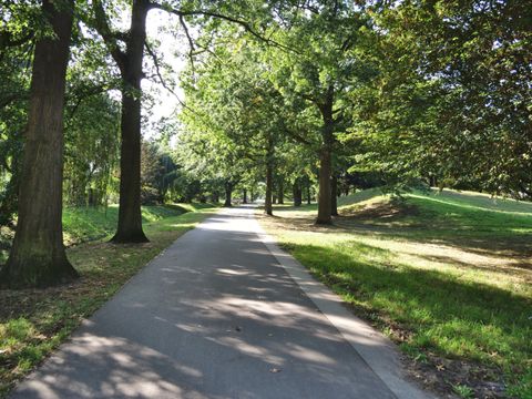 Geplanter Ort für den Fitnessparcours am Bullengraben-Grünzug zwischen Magistratsweg und Stieglakegraben