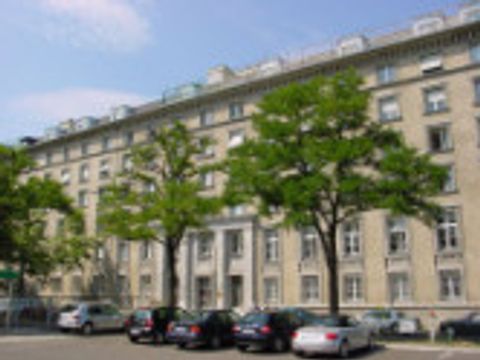 Dienstgebäude Finanzamt für Körperschaften I
