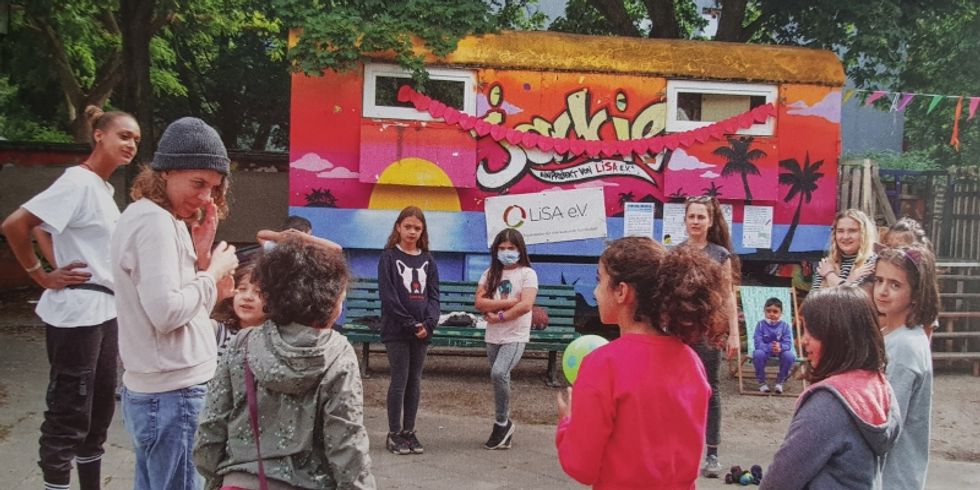 Mehr Platz für Tanz und Ballsport: Der Kinderspielplatz am Klausingring soll umgestaltet werden.