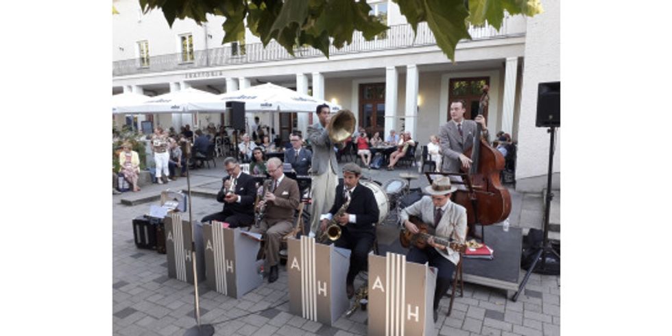 Andrej Hermlin and his Swing Dance Orchestra auf dem Johannes-Fest-Platz 2020